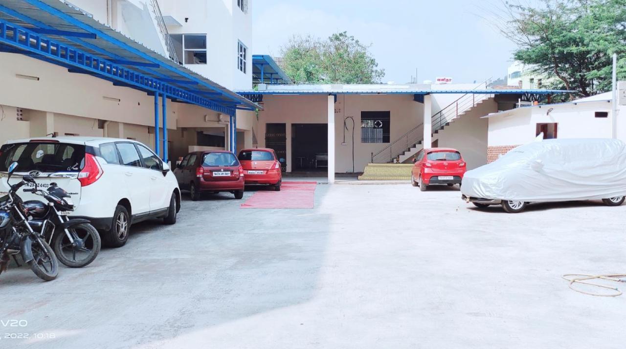 Mount View Residency Tiruttani Villa Thiruttani Exteriör bild